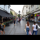 In einer Einkaufsstraße